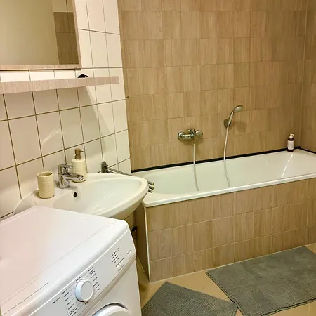 Horvath 2 Apartment
